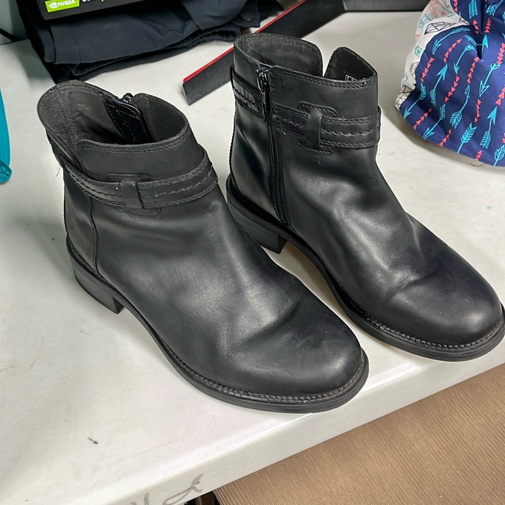 Leather ankle boots